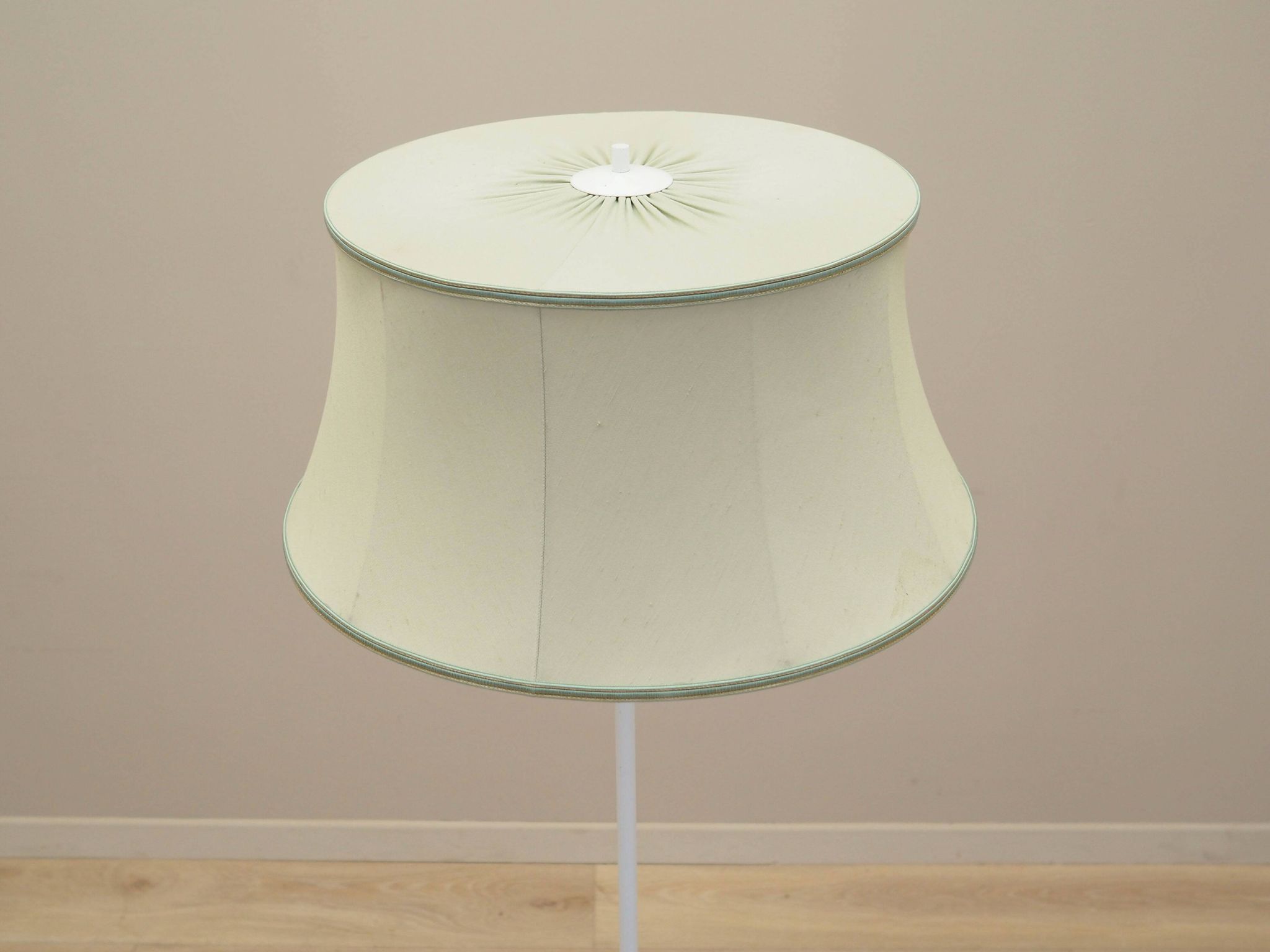Lampadaire, design danois, années 1970, production : Danemark