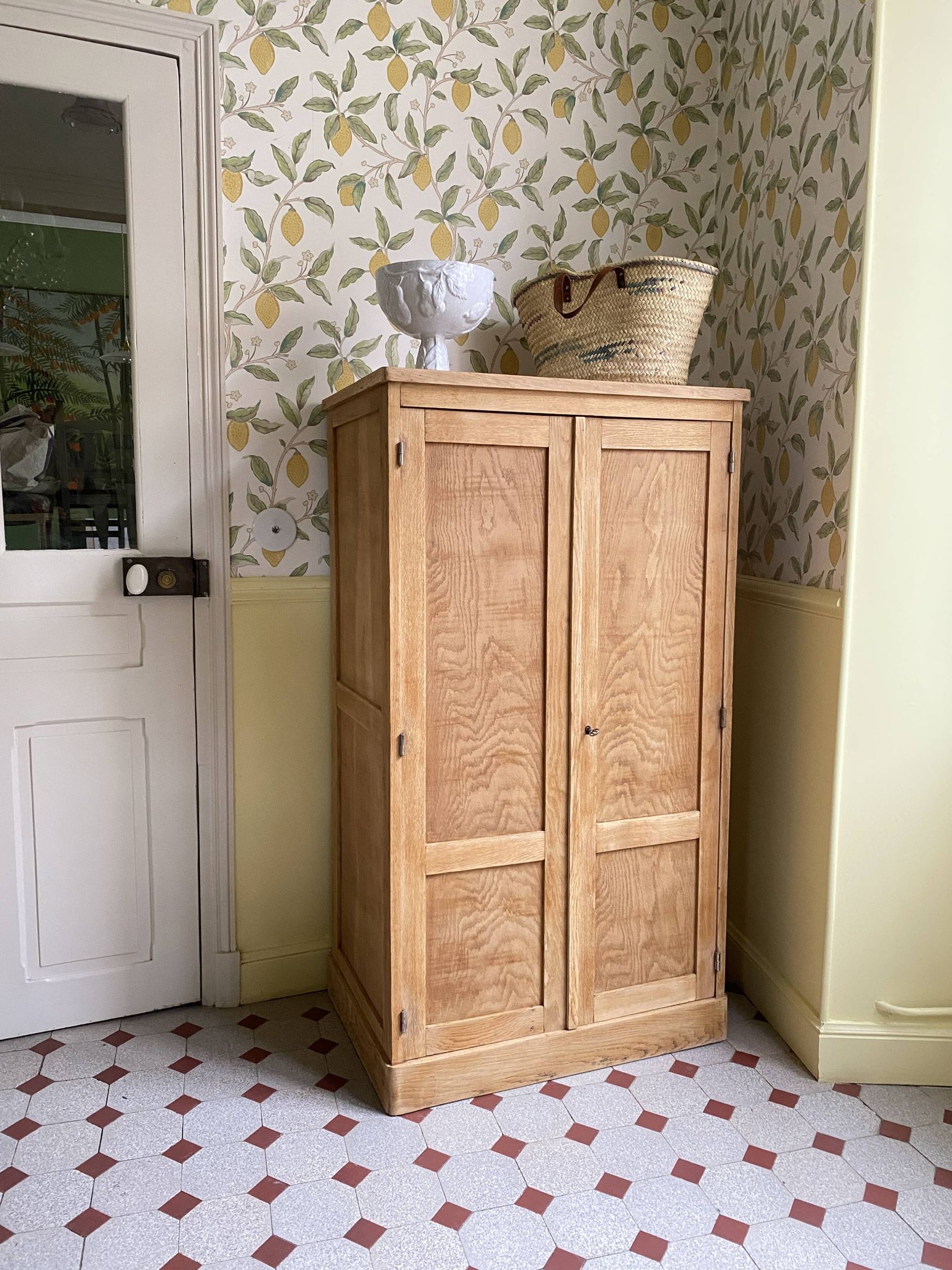 oak wardrobe