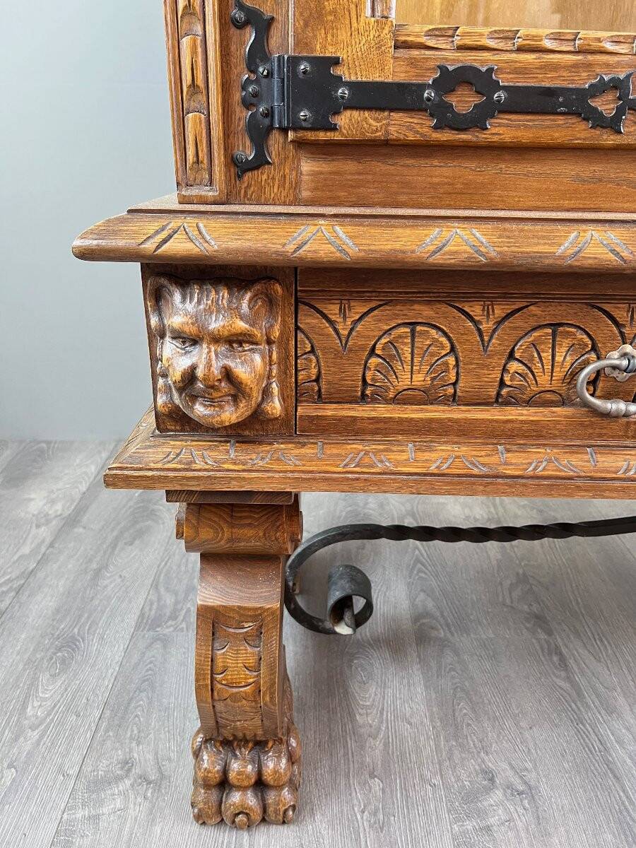Carved oak display case, Neo-Renaissance style, 20th century