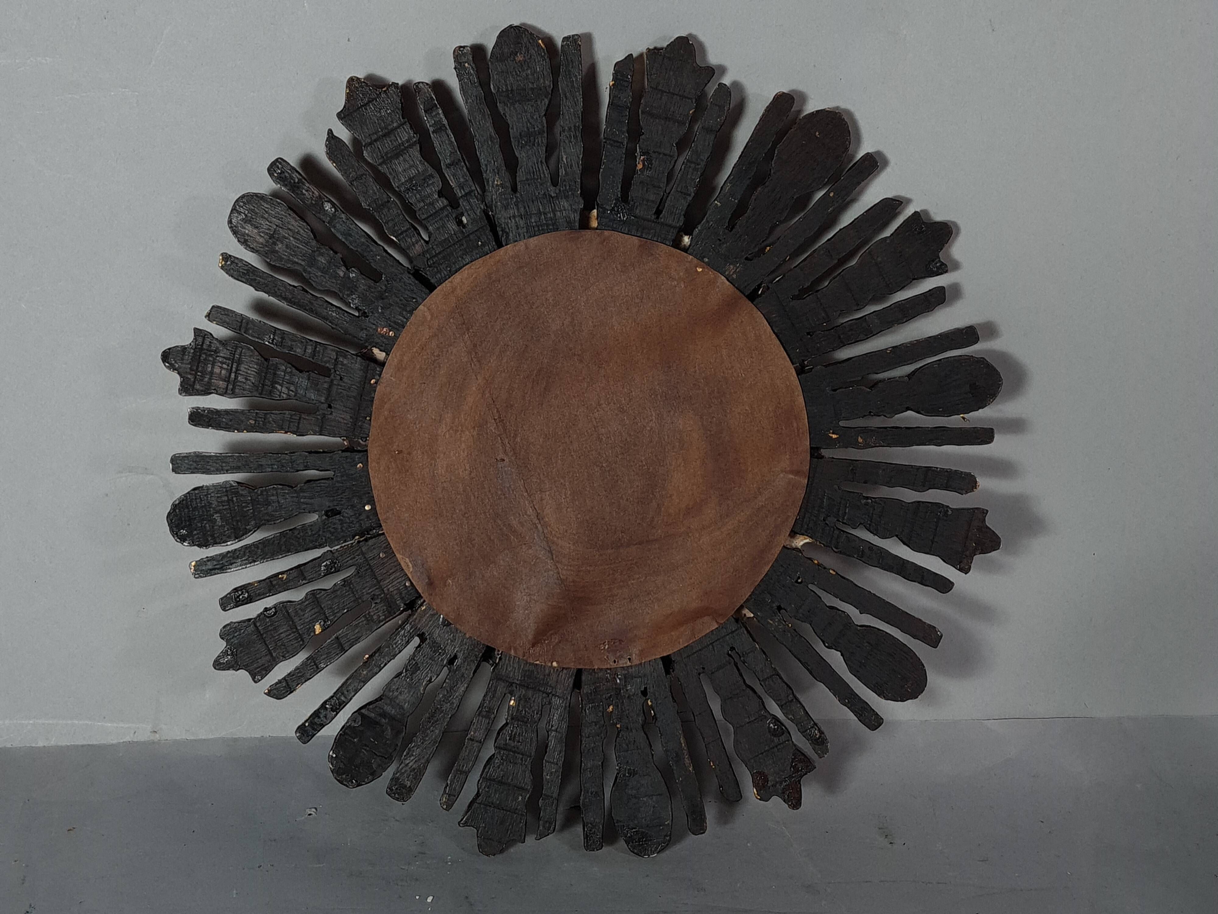 Vintage 35 cm gilded carved wood sun mirror with wooden slats D326