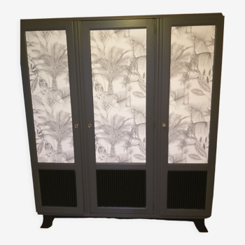 Armoire vintage renovée style jungle