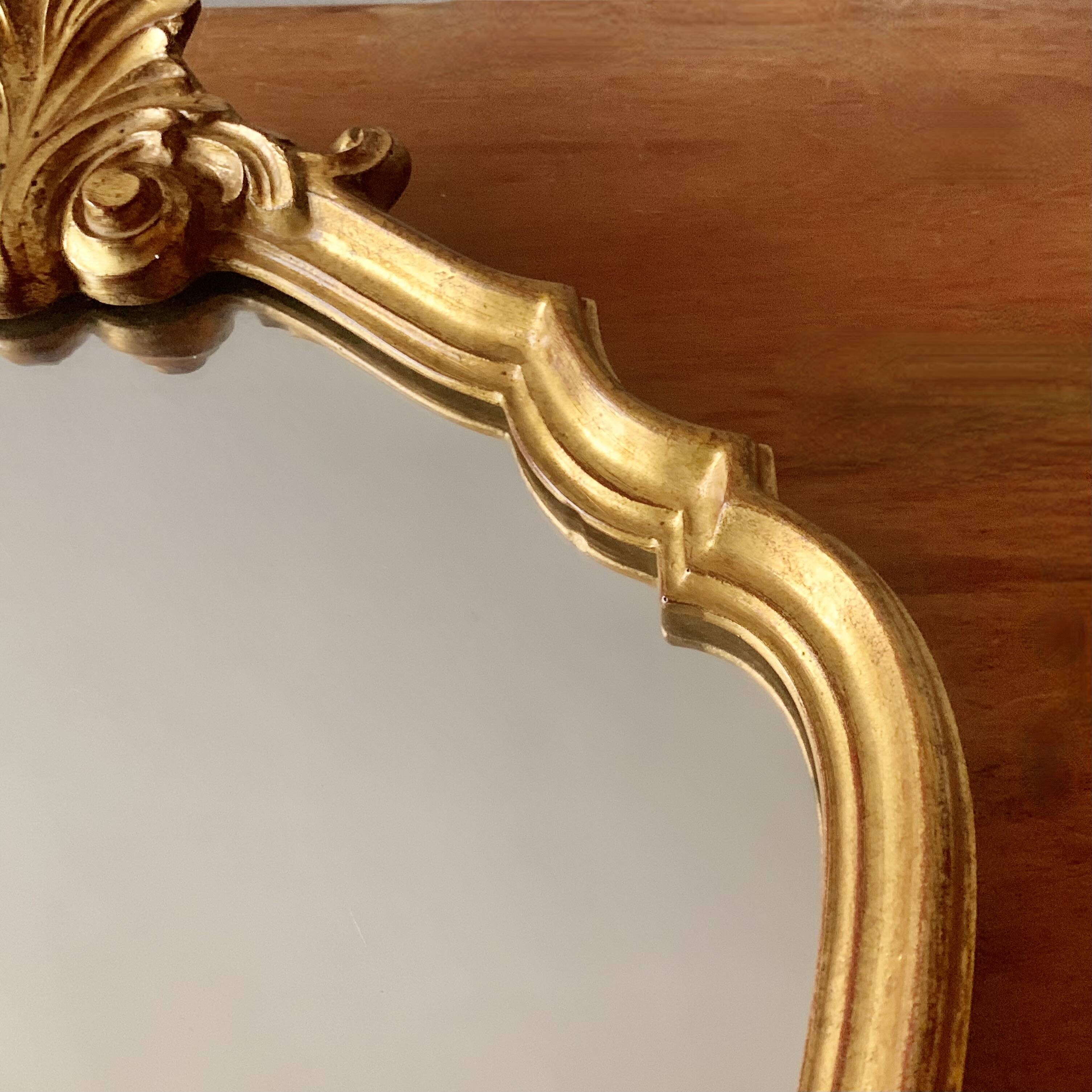 Vintage wall mirror in golden resin - rococo style