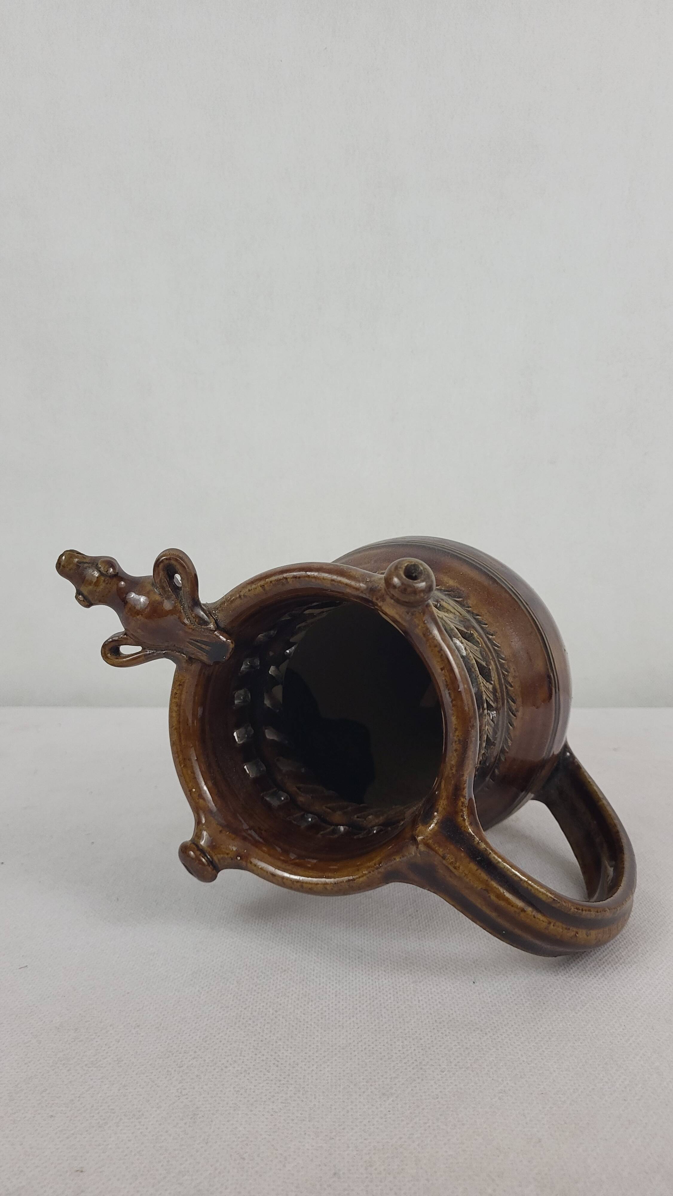 Deceptive stoneware pitcher Jean-Claude Seguin / Puisaye