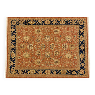 Hand-knotted Oriental rug in wool, 235 × 300 cm