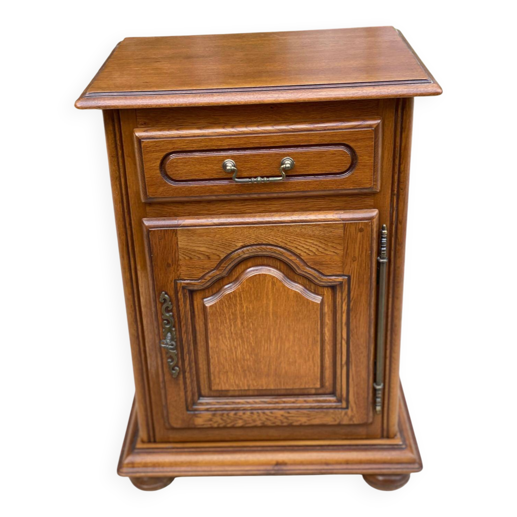English chest of drawers in solid oak satin wood
