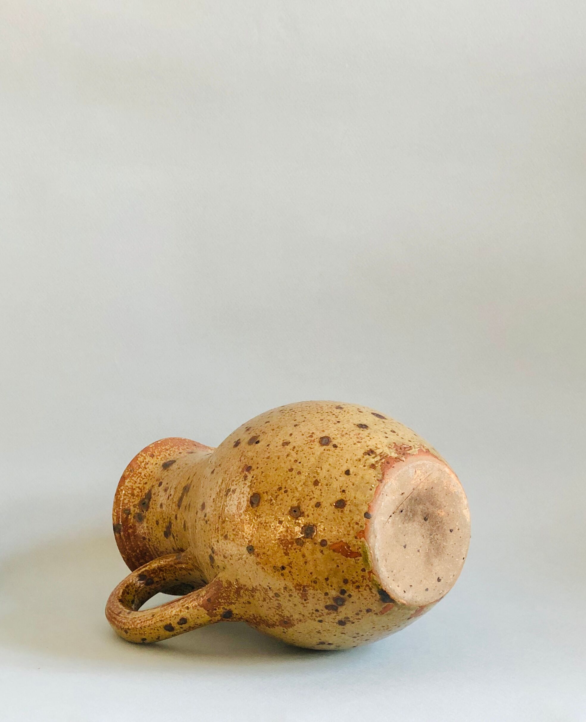 Large pyrity sandstone pitcher vase