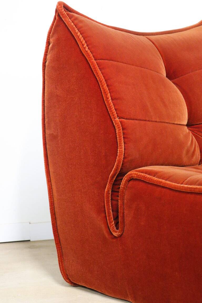 Vintage velvet armchair, 1970