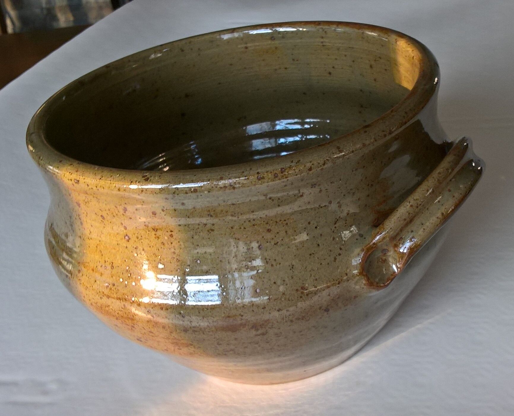 Bowl of varnished sandstone