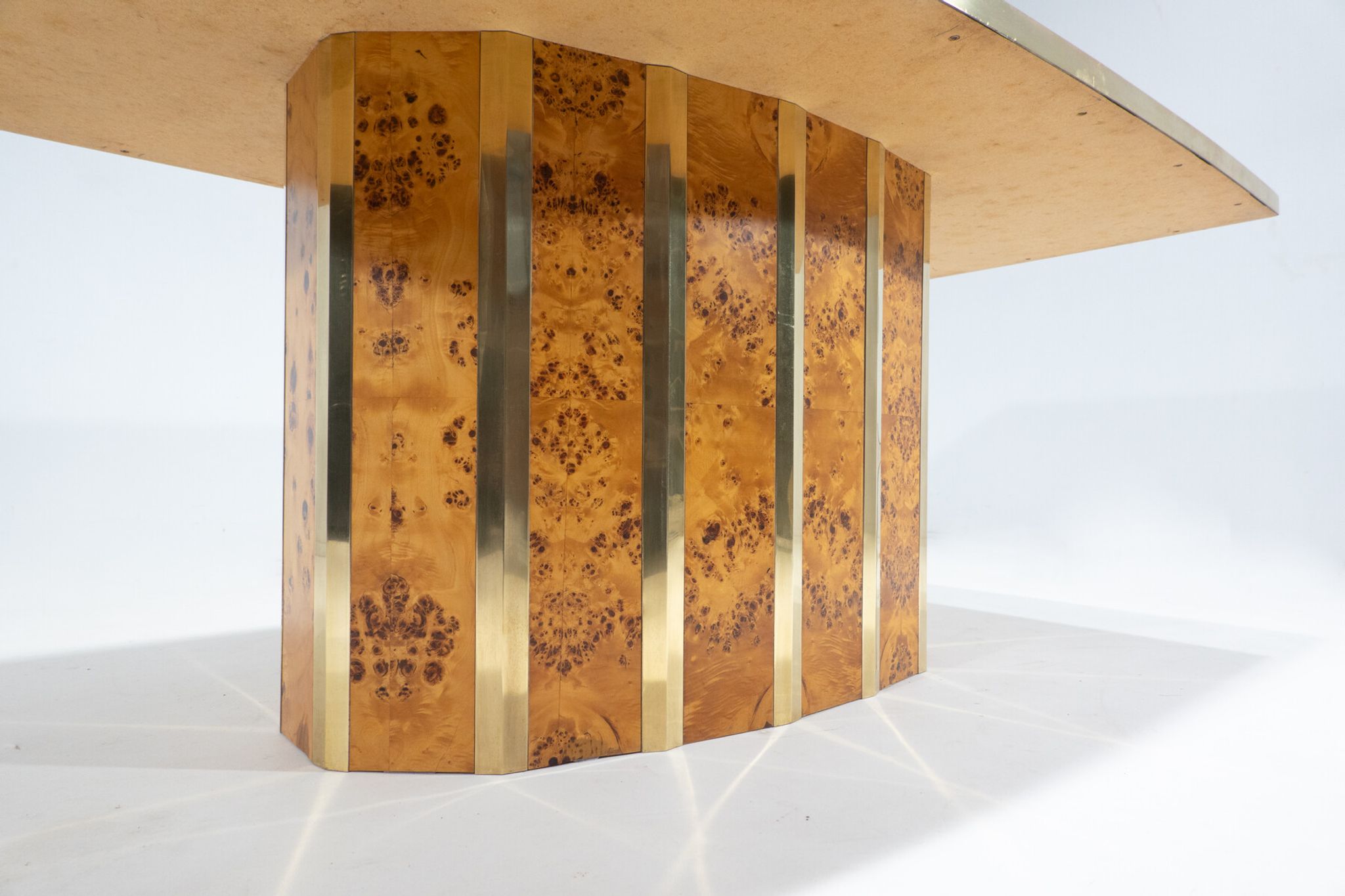 Mid-century modern dining table, Ash Burl, Italy