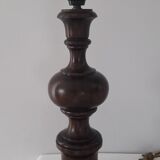 Wooden lamp base turns