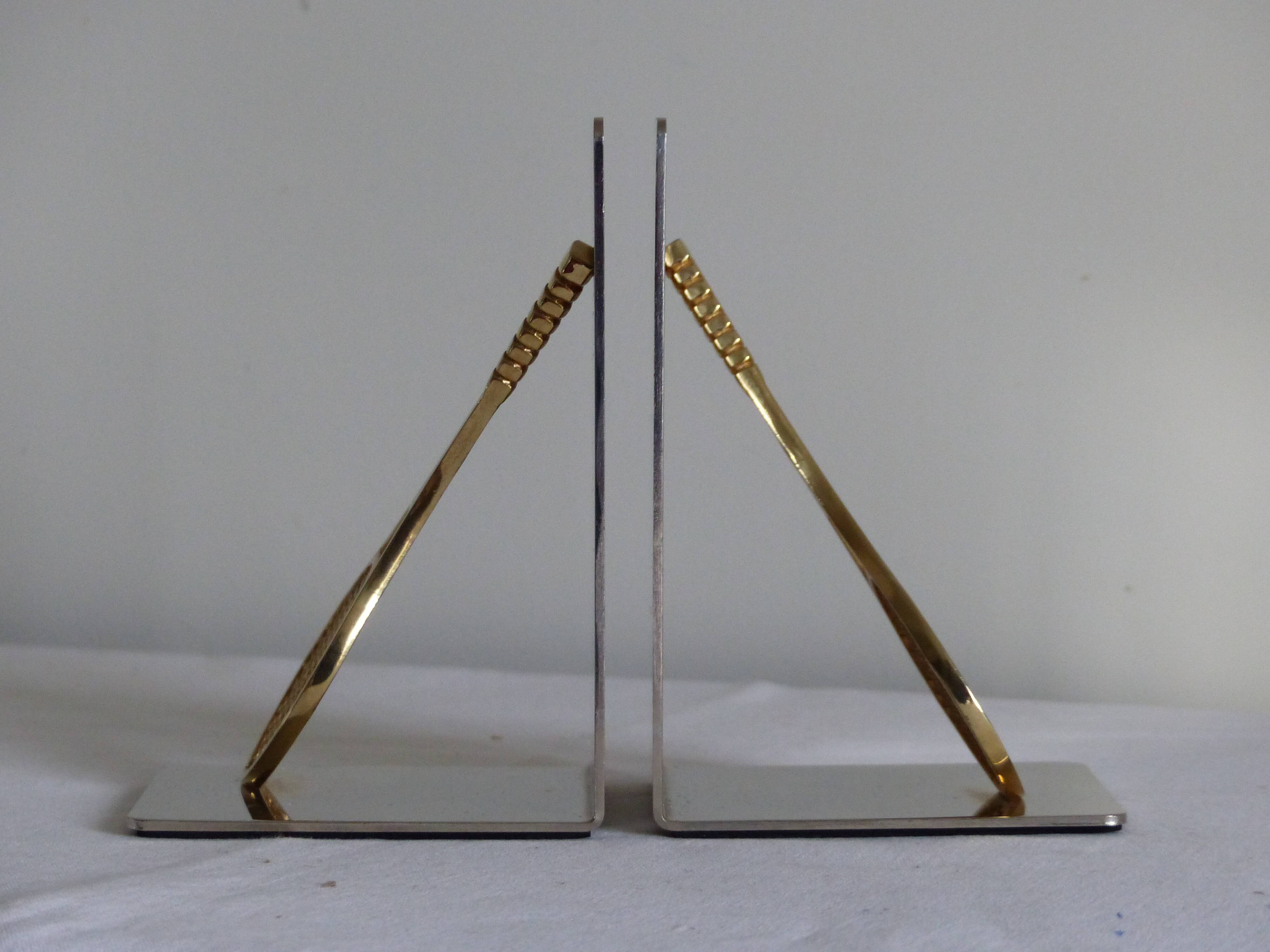 Pair of bookends, tennis racket.