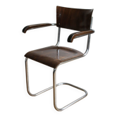 Chaise en porte-à-faux moderniste