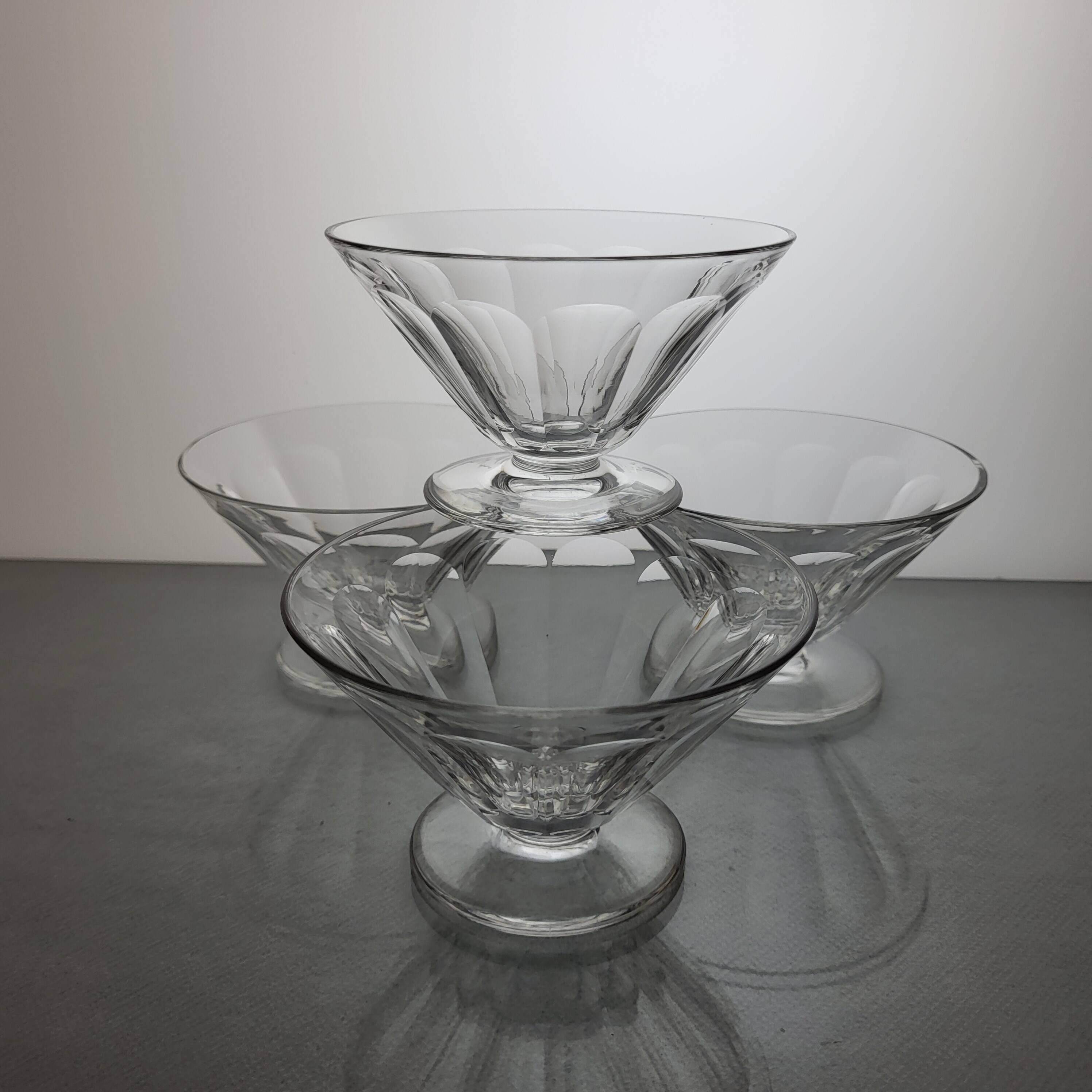 24-piece service in Baccarat crystal model Rex 1920-30's
