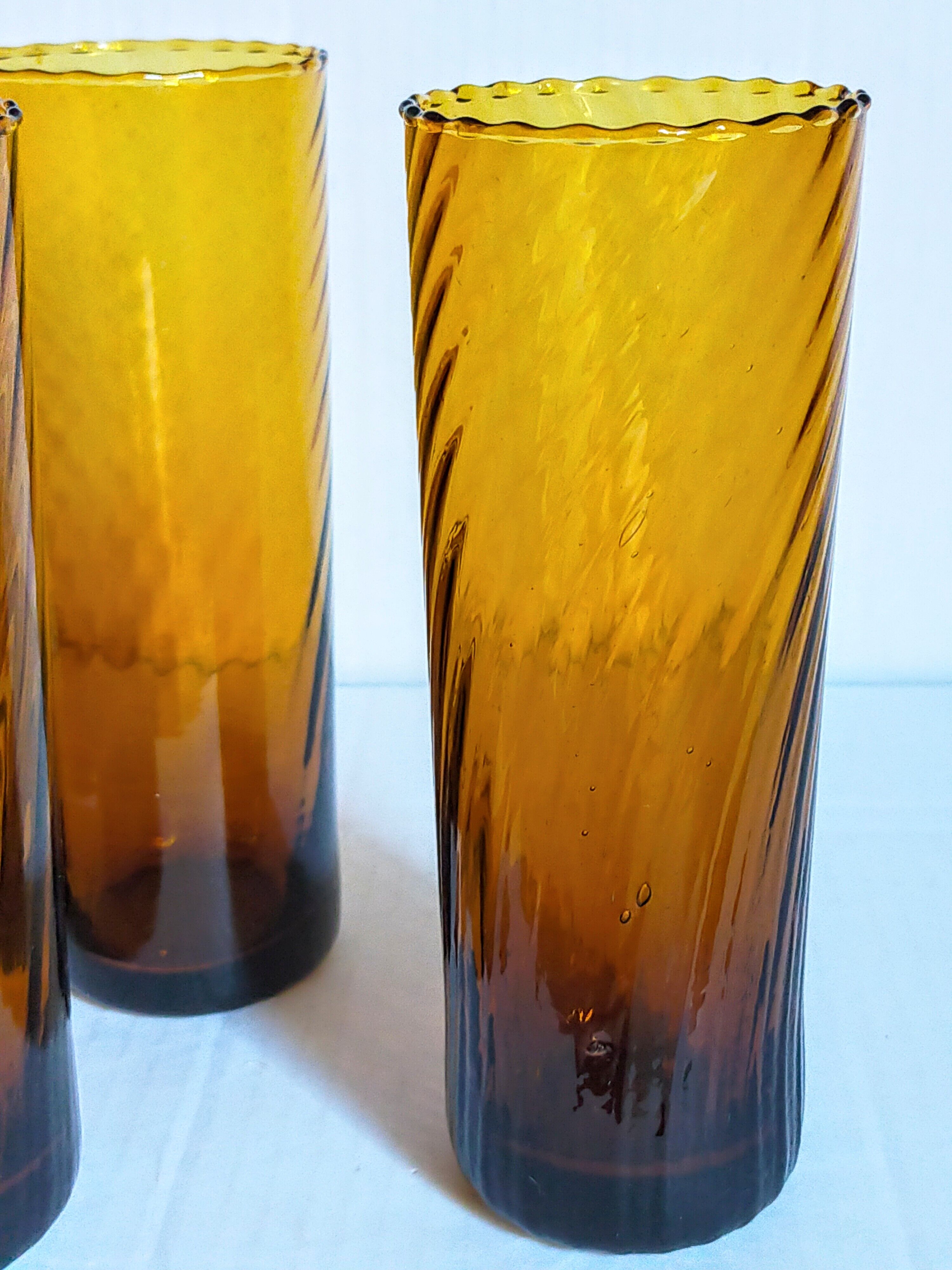 Lot de six verres en verre soufflé