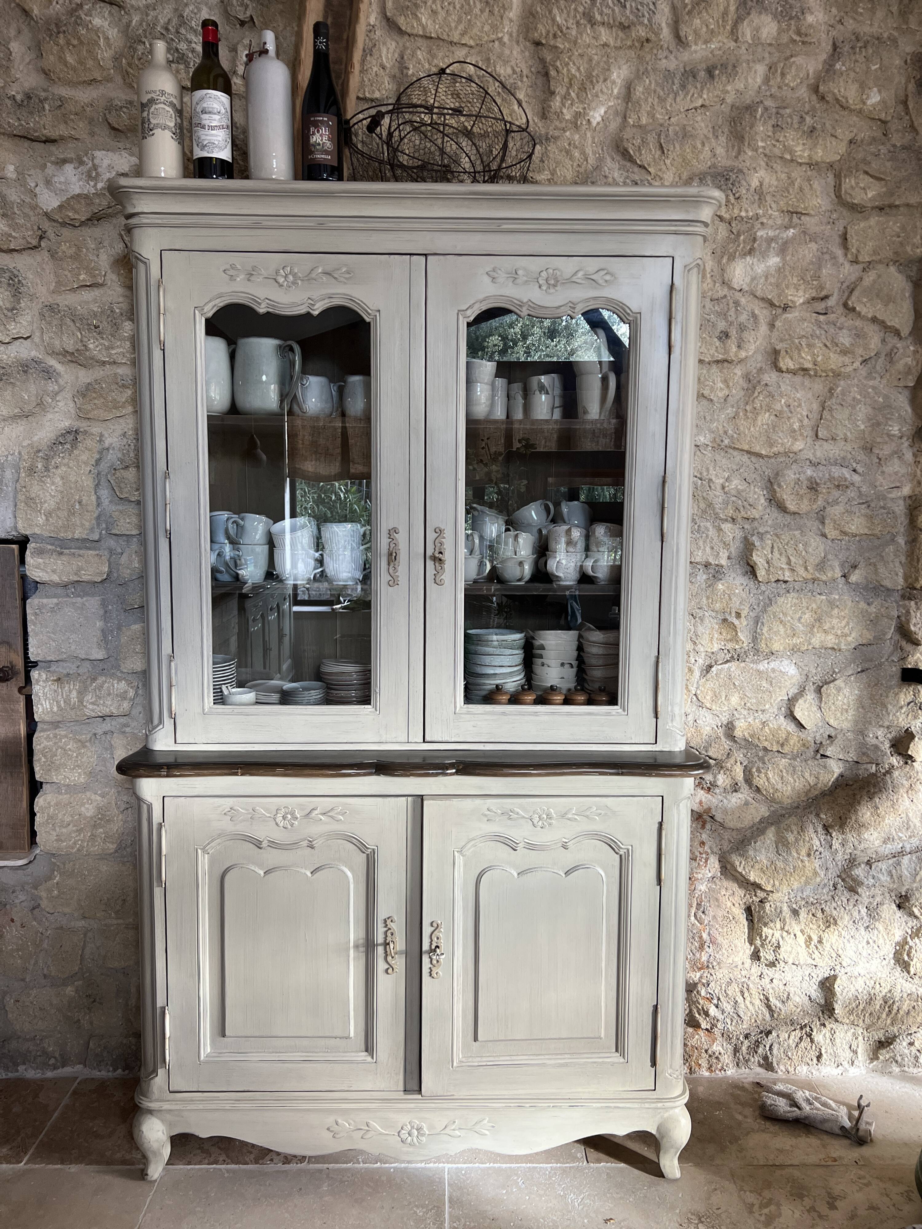 Charming vintage display cabinet in greige solid wood, castle charm.