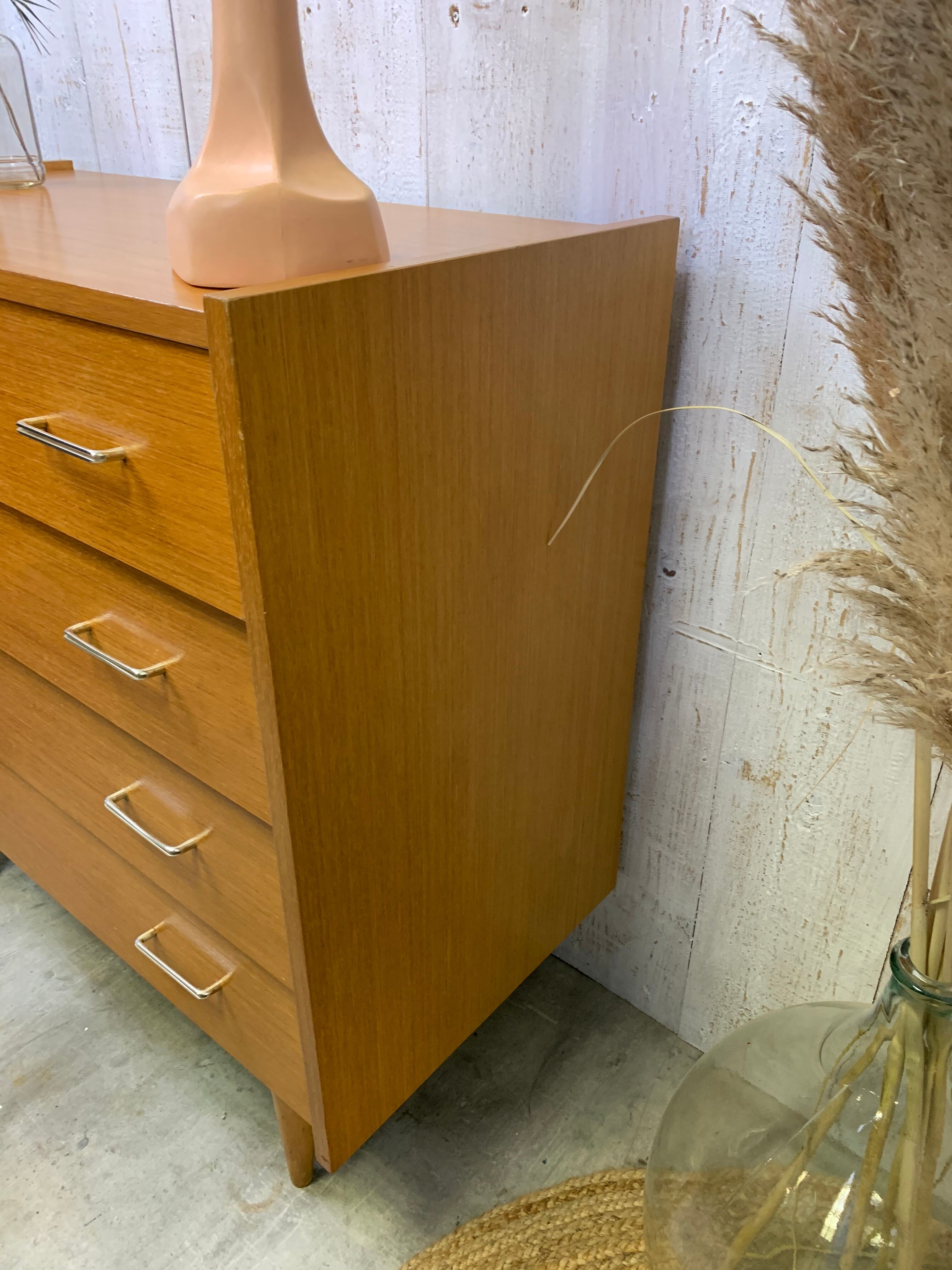 Chest of drawers  with tapered feet