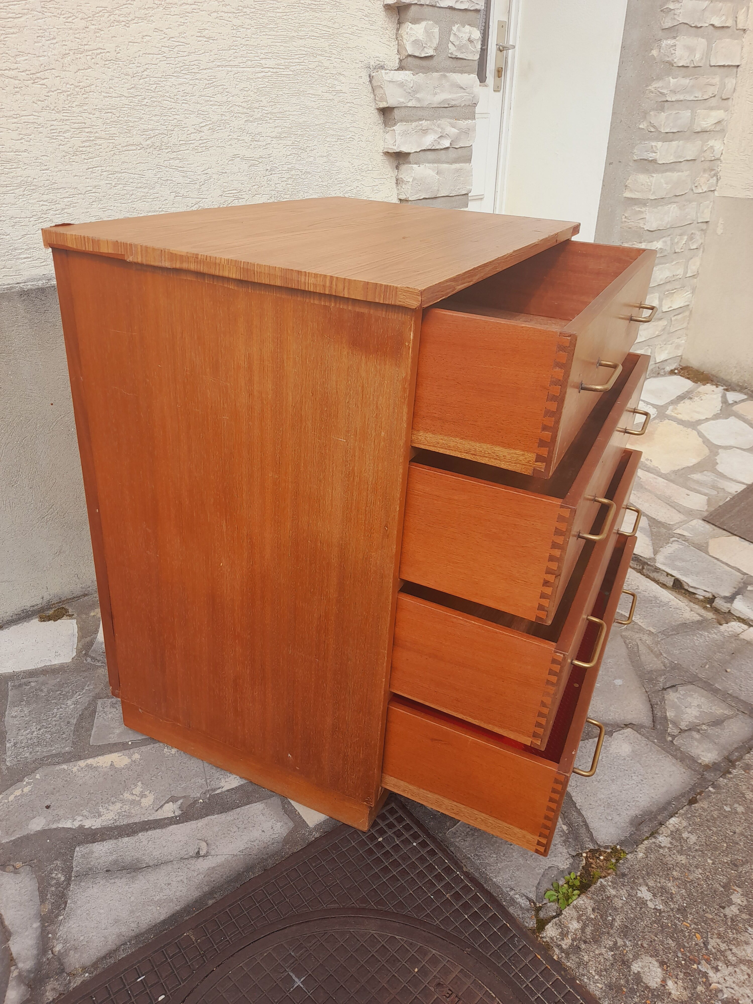 Vintage chest of drawers