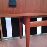 Fristho teak row
