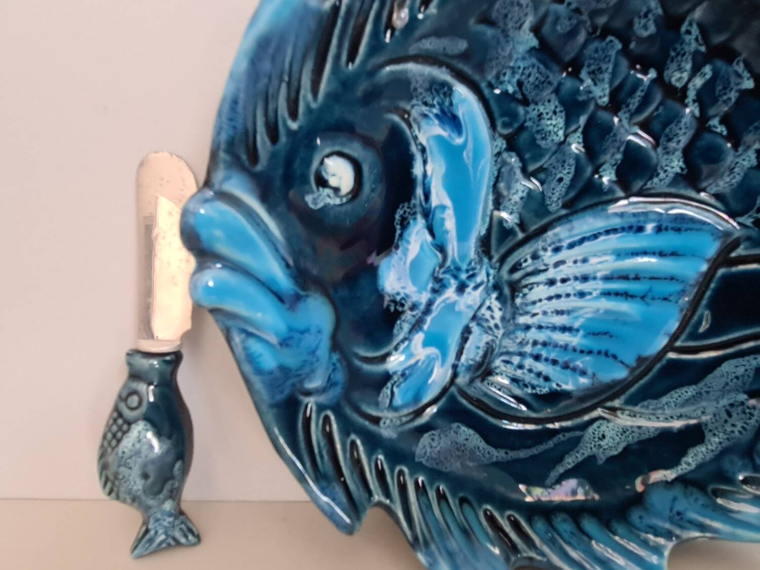 Ceramic butter dish signed Vallauris fish decor and its knife / fish / ceramic / 1960 / French riviera / Mid-Century / 20th
