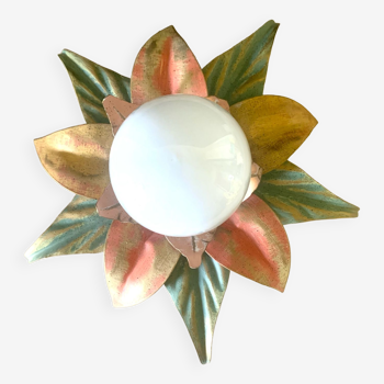 Metal flower wall lamp