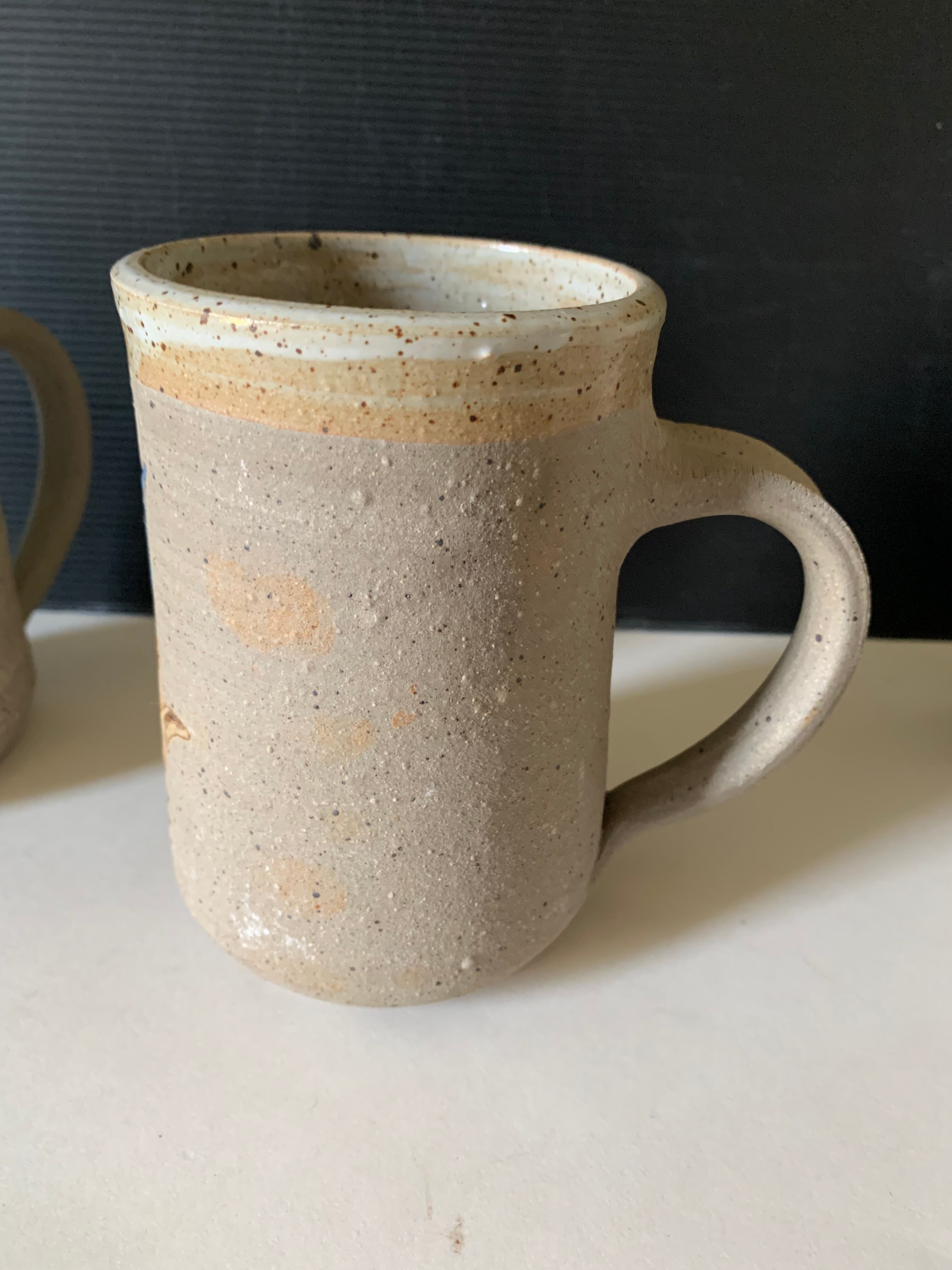 4 ceramic mugs