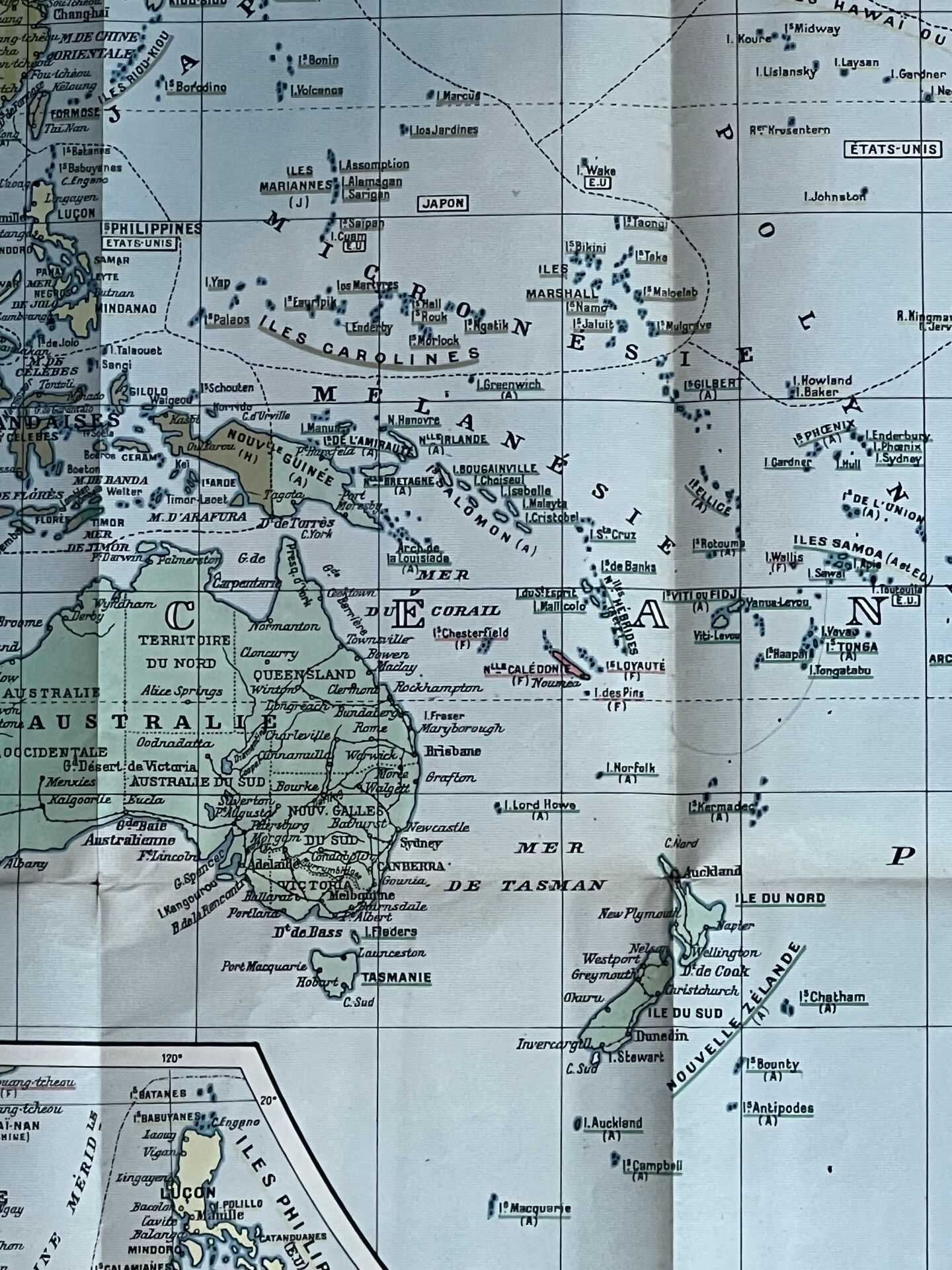 Very large world map 104x74cm