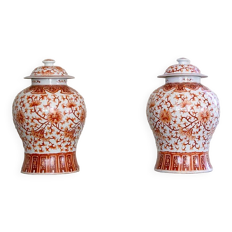 2 vases chinois en porcelaine blanc et rouge/ 19ème siècle