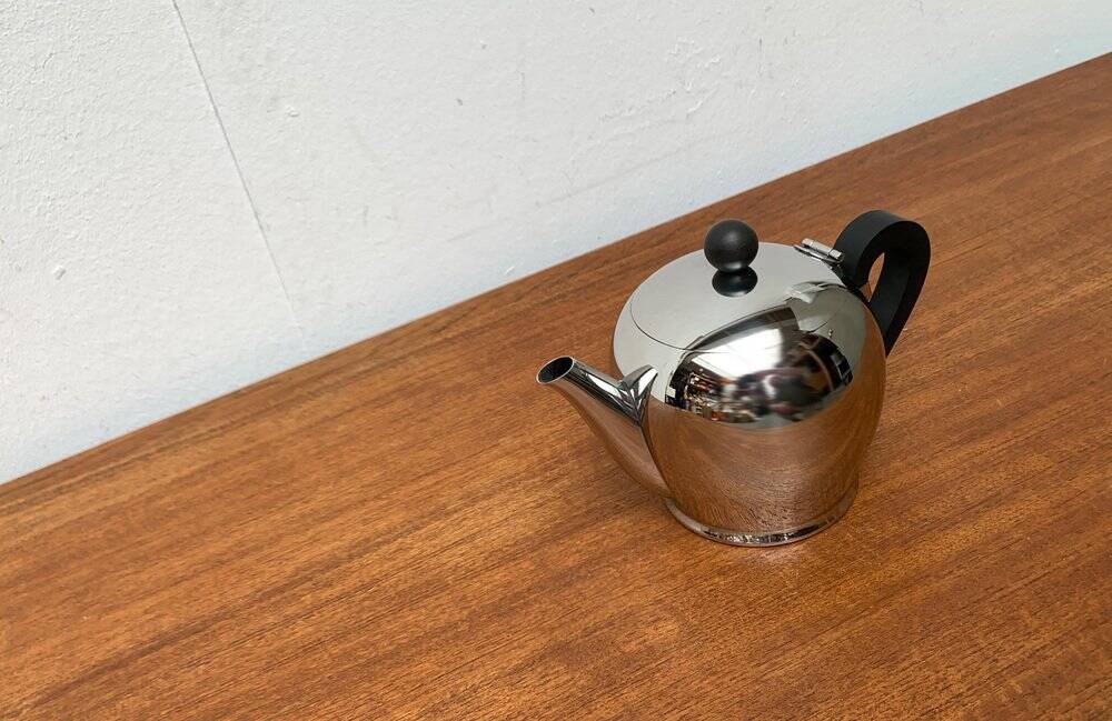 Postmodern Italian Bomb Teapot in Stainless Steel and Bakelite by Carlo Alessi for Alessi