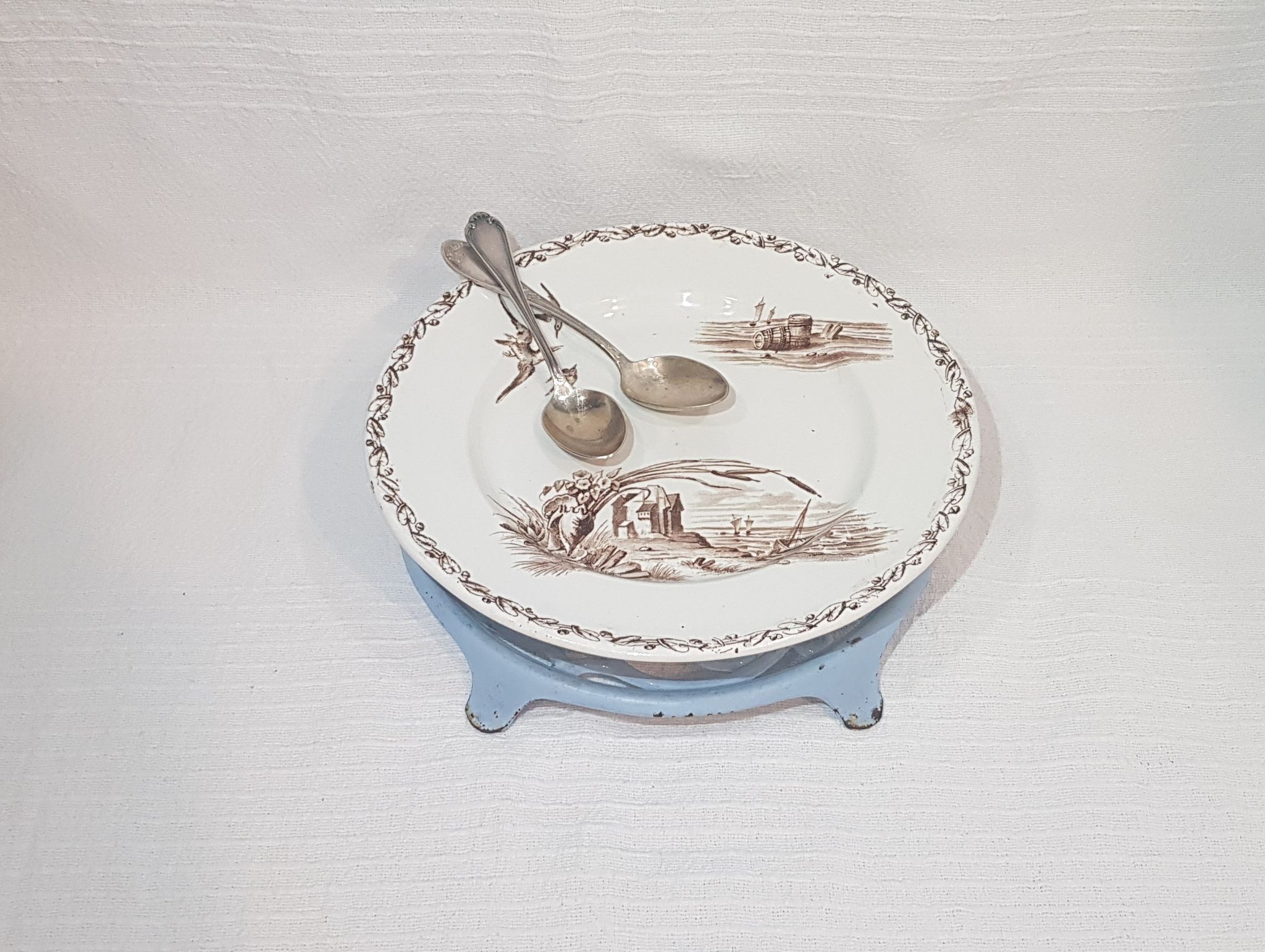 Dish in Earthenware of Creil and Montereau model Marine, iron earth, compotier