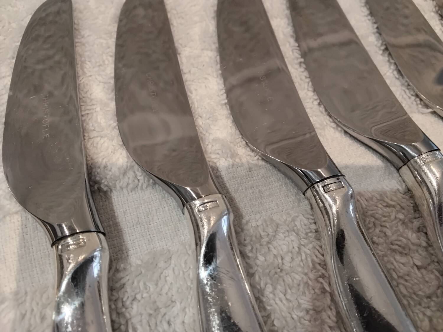 11 silver-plated dessert knives by Christofle, Duo model, 18cm
