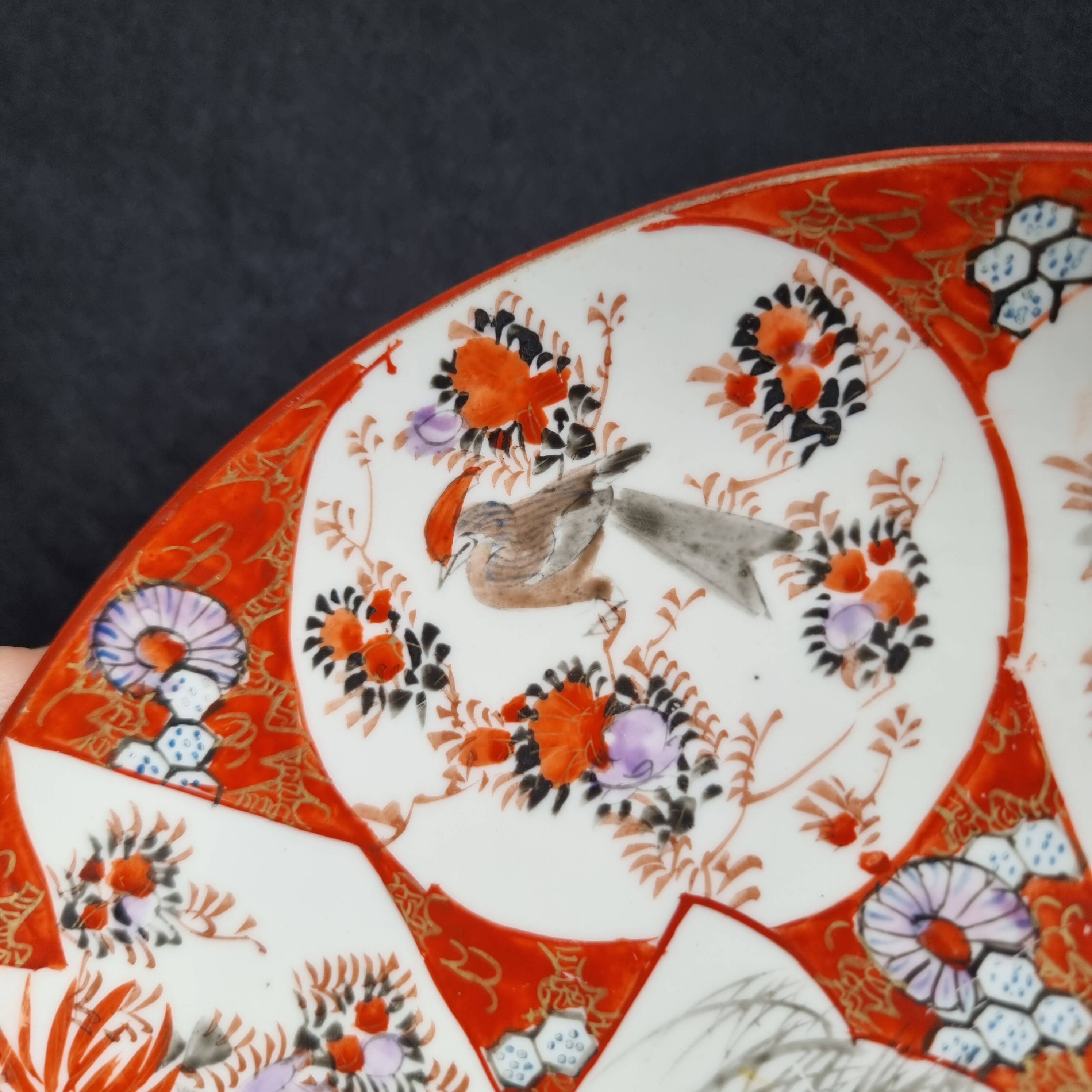 Antique Kutani porcelain plate (Meiji period, 19th century)