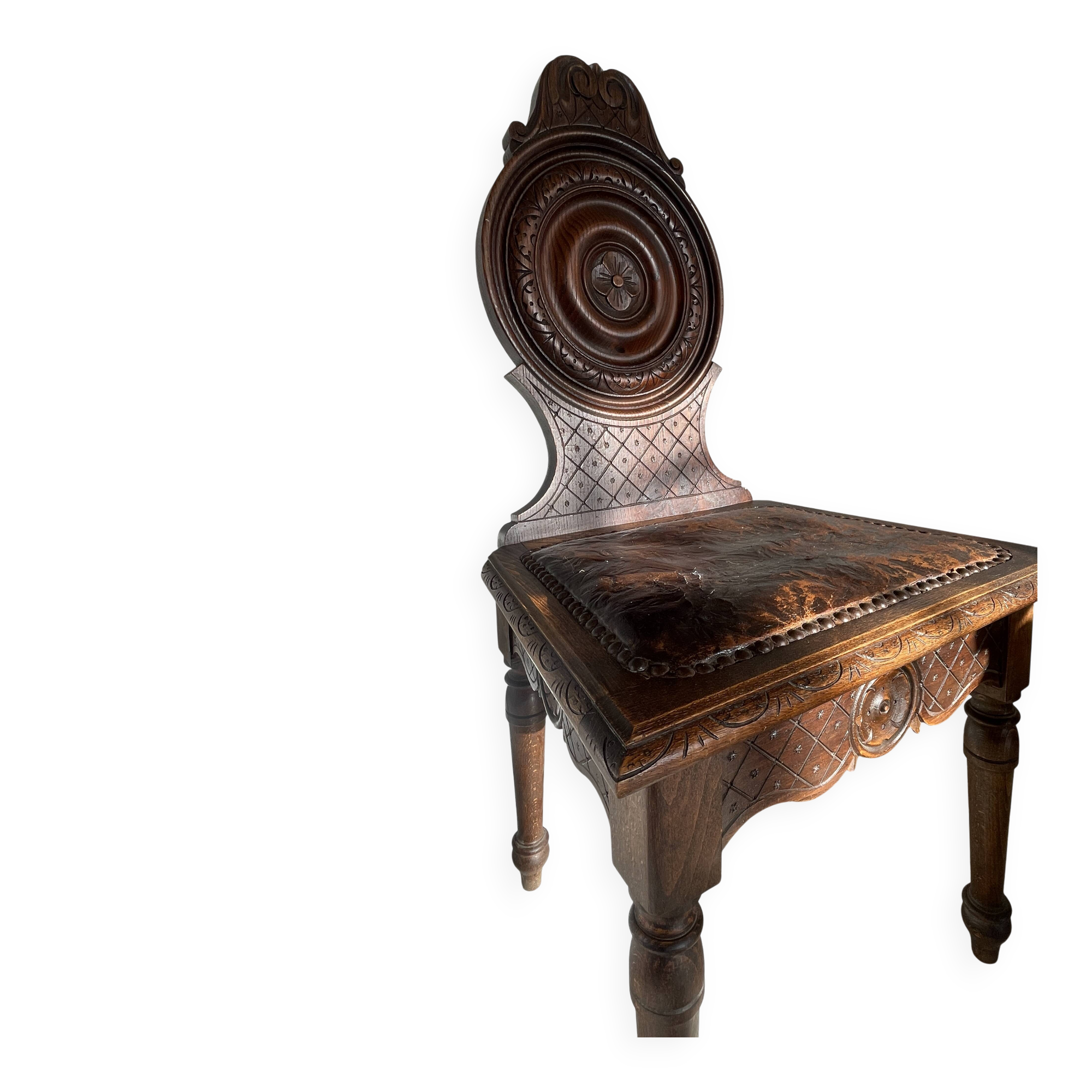 Wooden chair with Breton leather seat