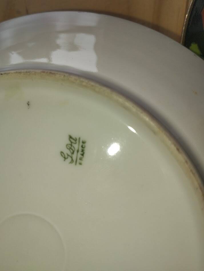 Antique cup and two saucers – Art Deco geometric design