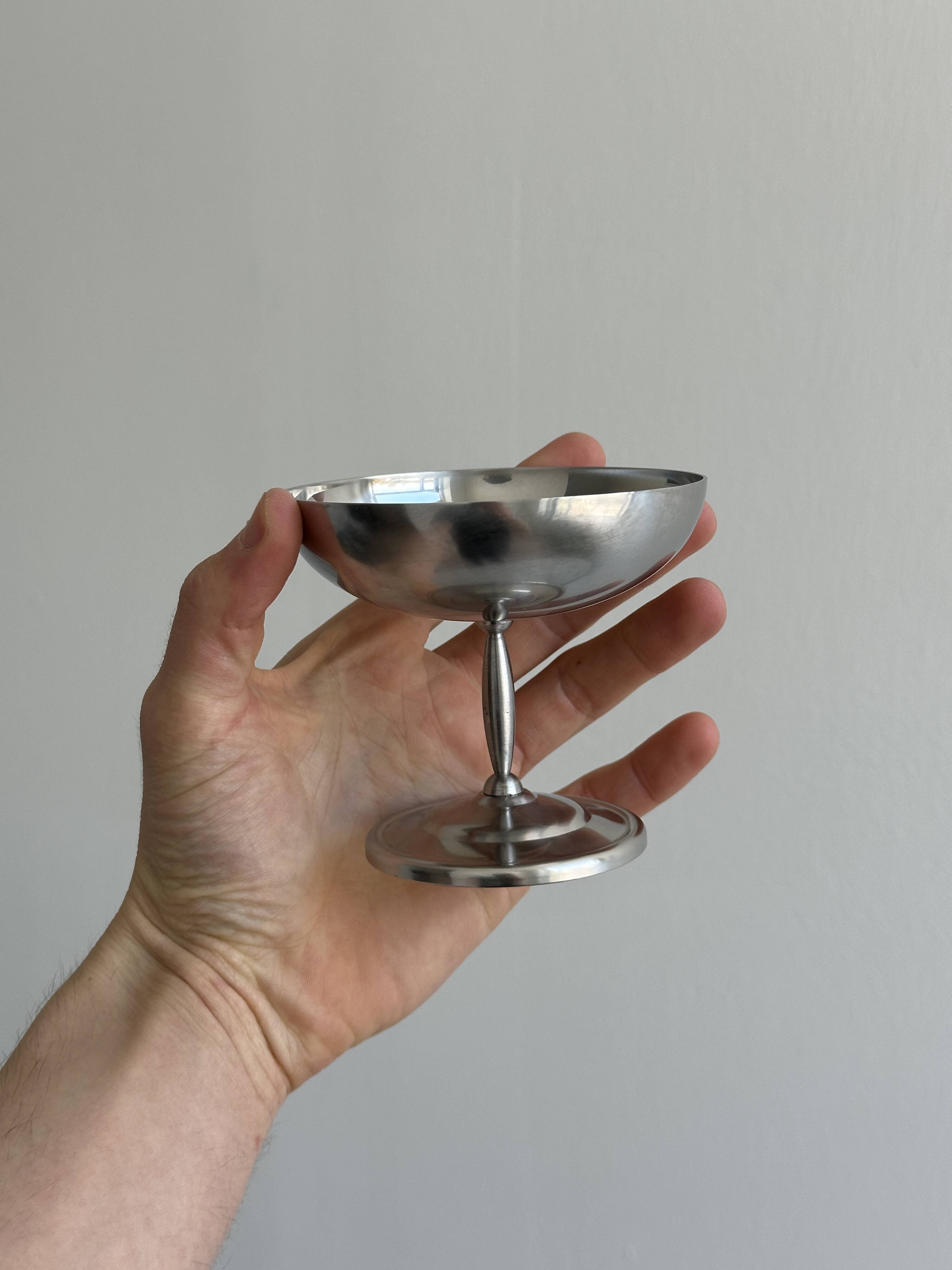 6 stainless steel dessert bowls