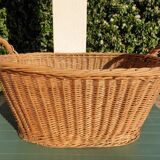 Wicker laundry basket
