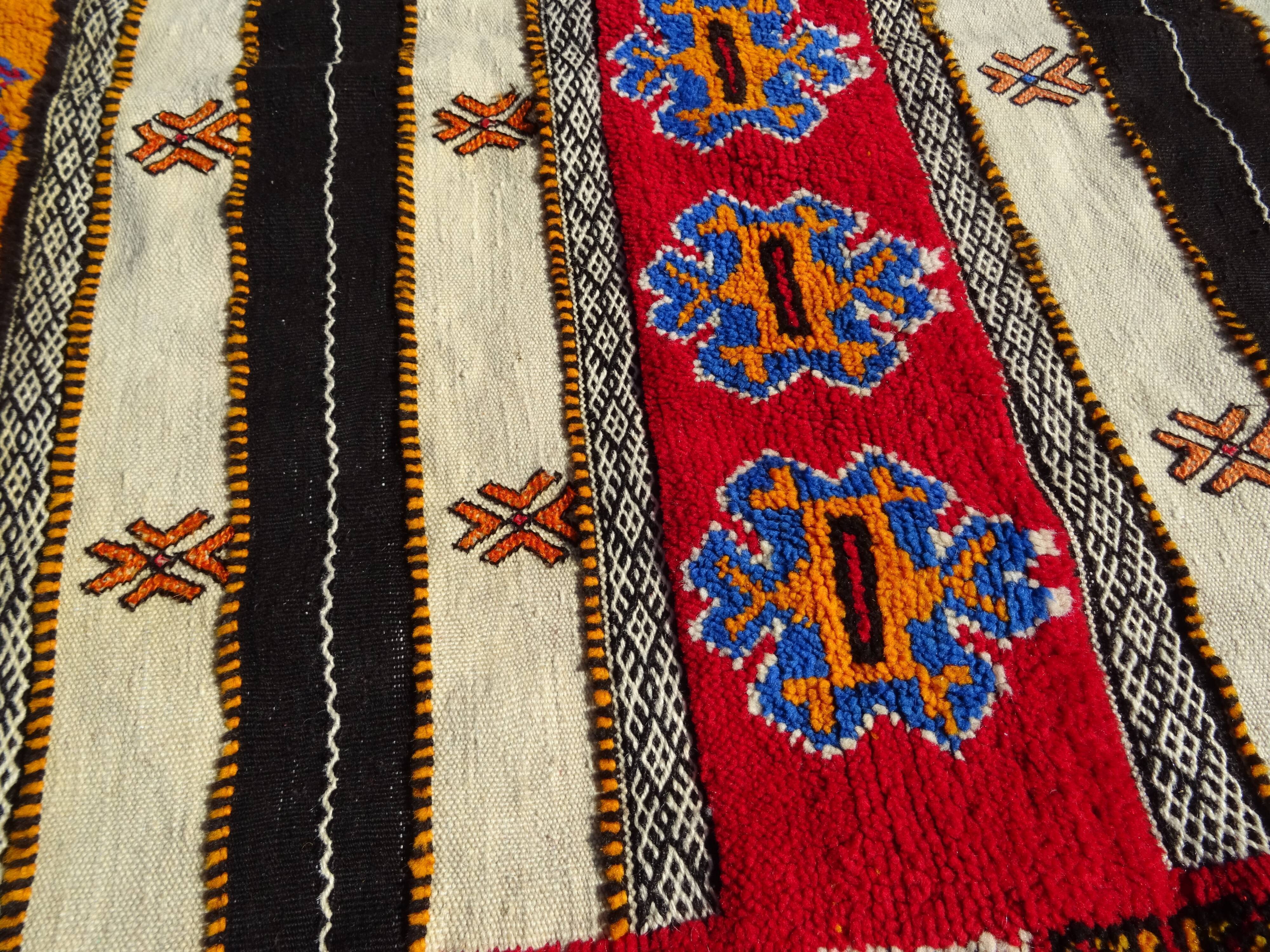 Handmade Berber carpet 250 x 136 cm