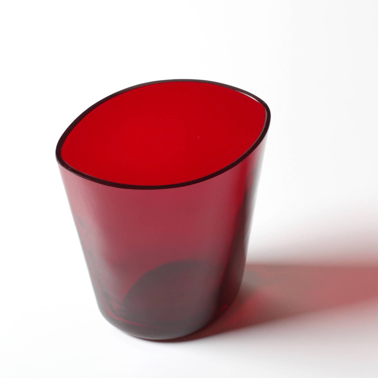Vase vintage Reijmyre rouge rubis des années 50