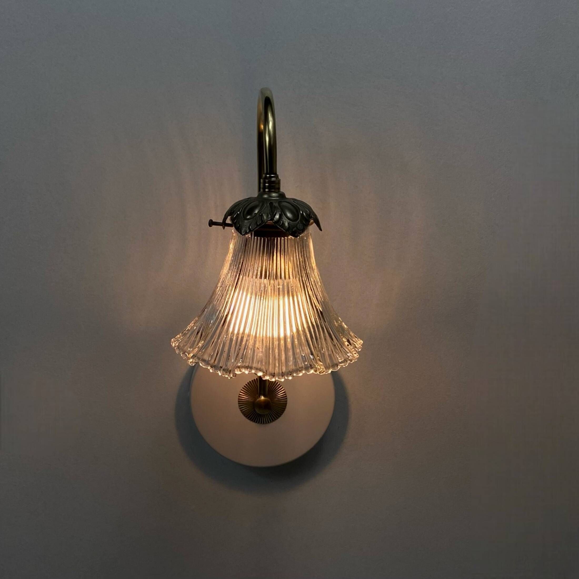 Old wall light swan neck brass tulip transparent glass vintage decoration LAMP-7177
