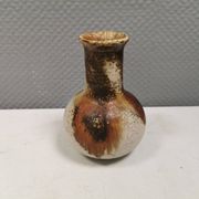 Small, delicious vase by Axel Larsen Denmark 70s for his own company AXELLA