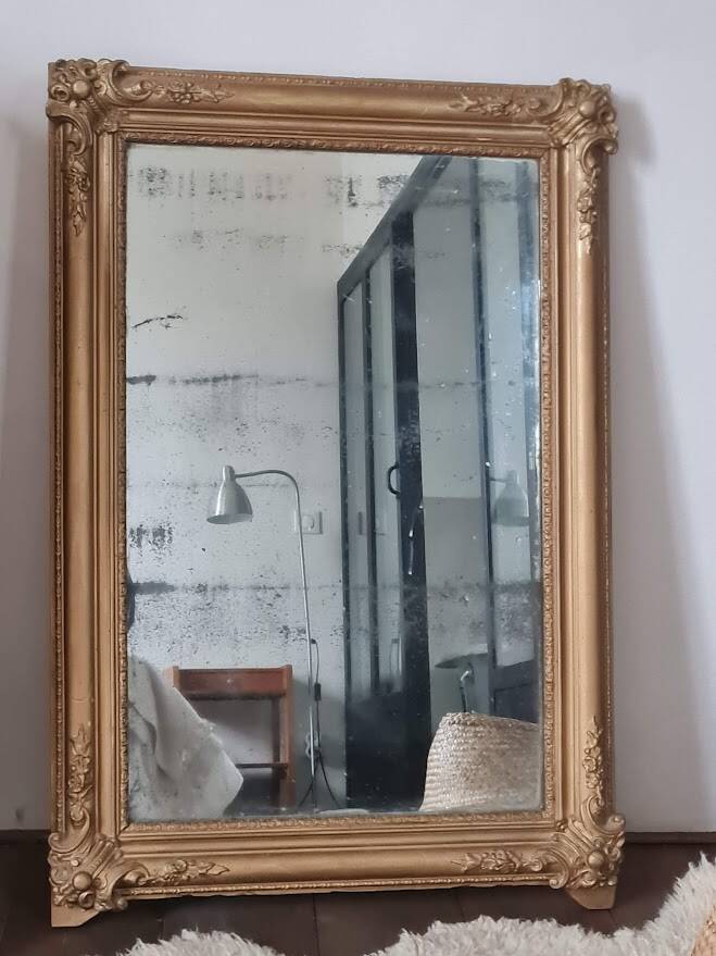 Antique rectangular mirror with mouldings 103 x 68