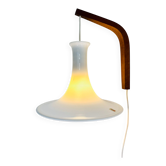 Applique murale modèle 491 en verre opale par Michael Bang pour Holmegaard, Danemark, années 1980.