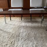 Table basse design en métal chromé et teck 1970