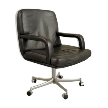 Fauteuil en cuir Mobilier International, 1970