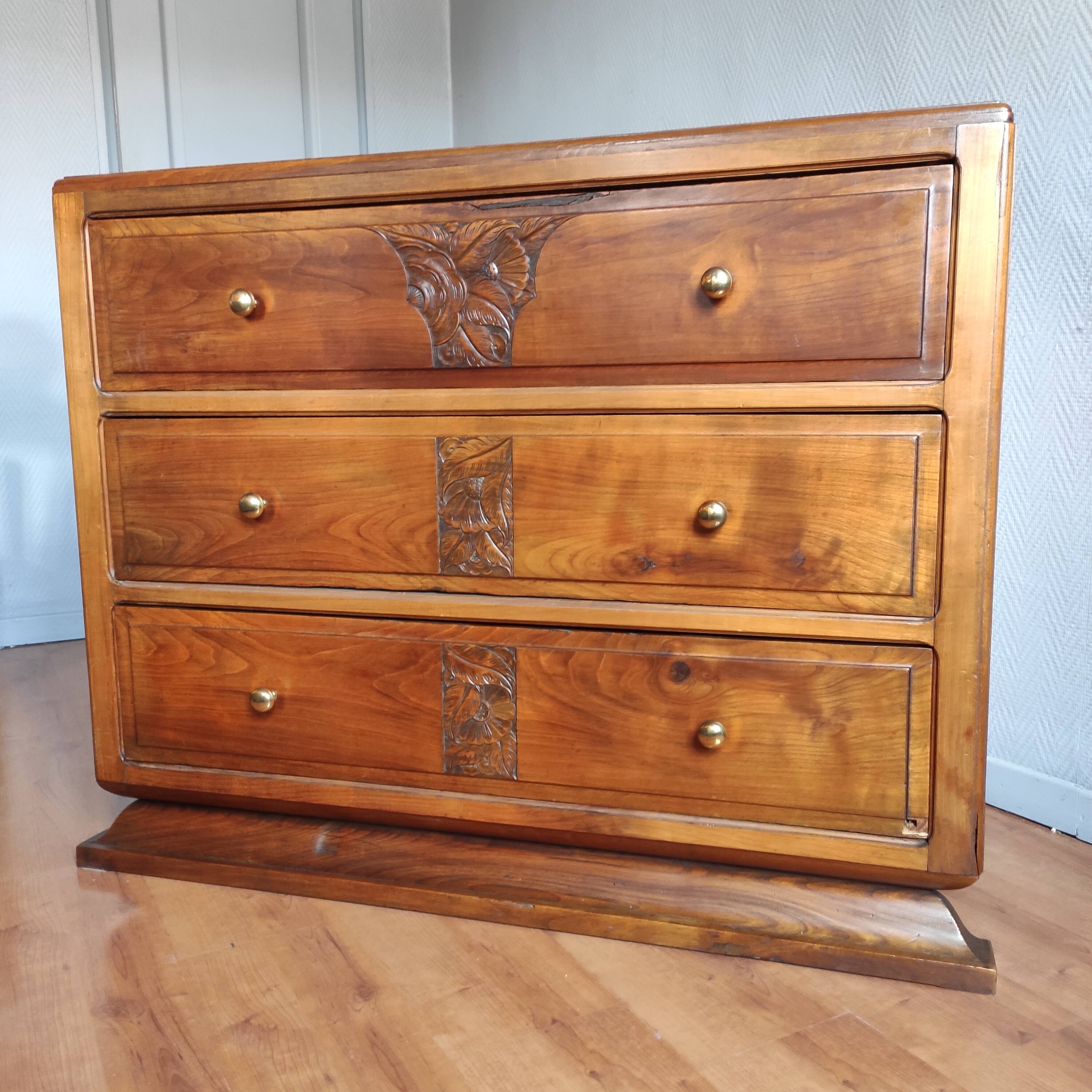 Commode Art Déco en noyer massif – années 1920-30 – grande taille