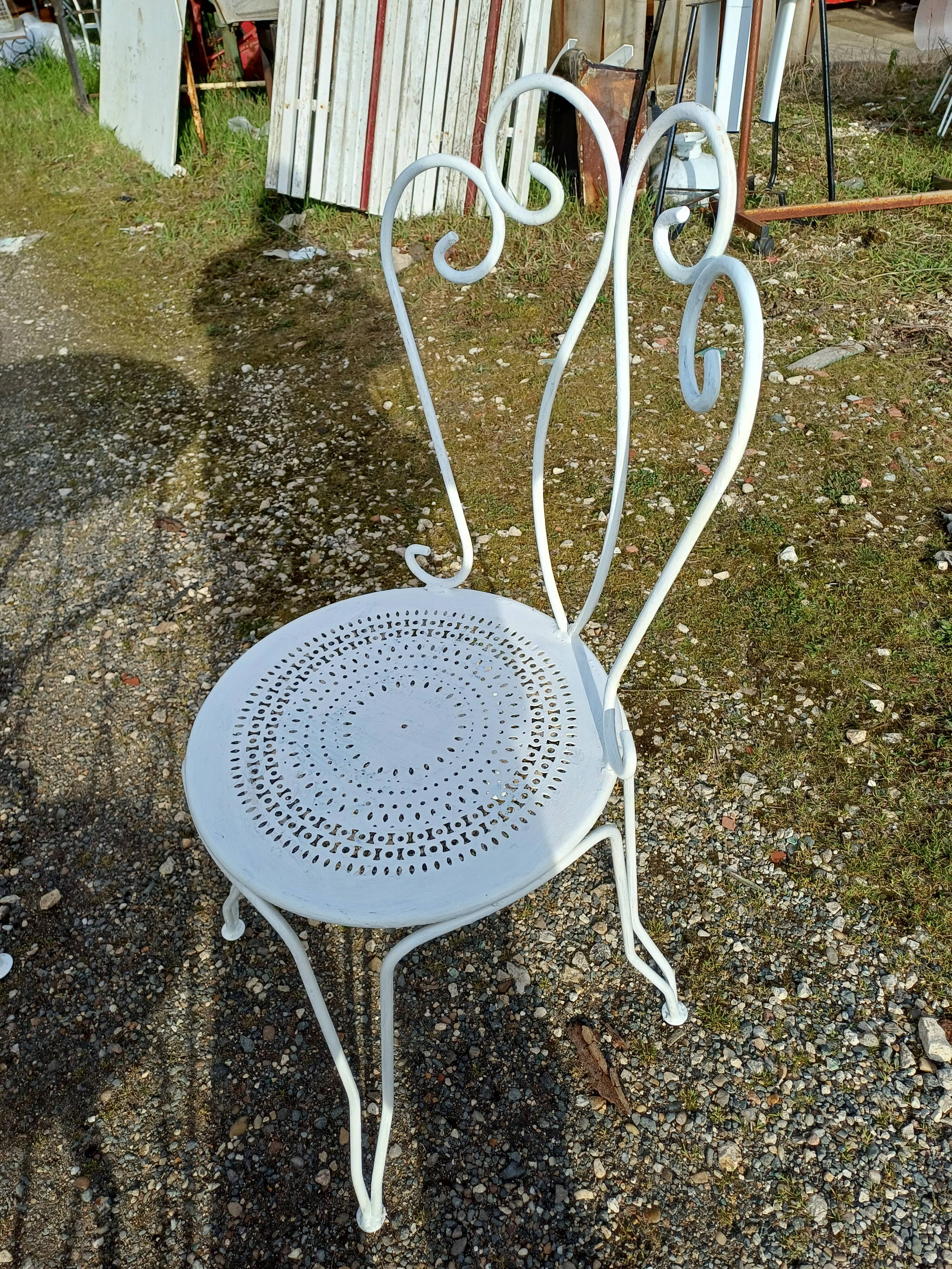 1900 wrought iron garden furniture