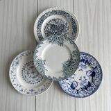4 assiettes dépareillées anciennes bleues