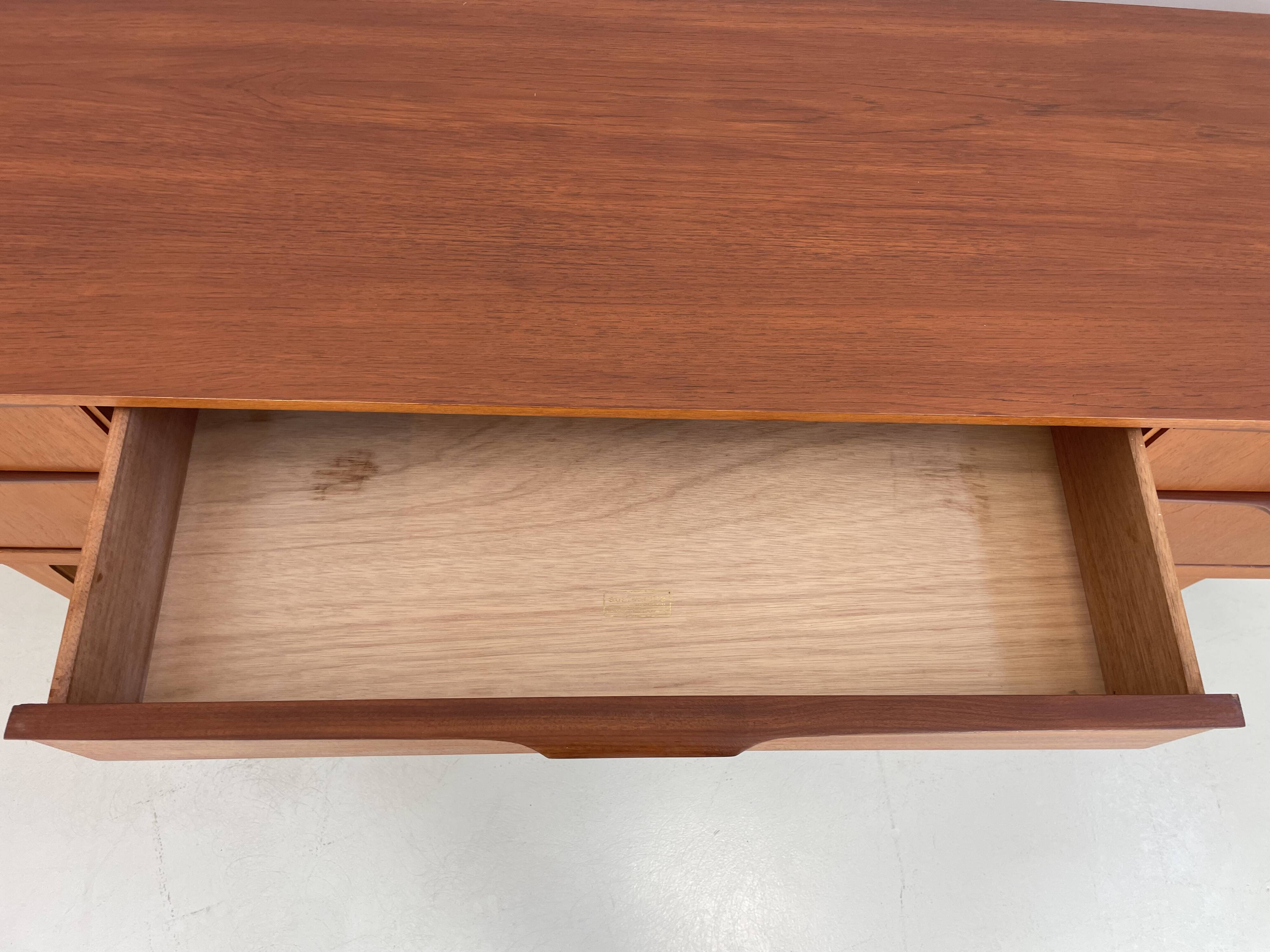 Buffet vintage par Frank Guille années 1960