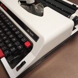 Luxury Olympiette Portable Typewriter White