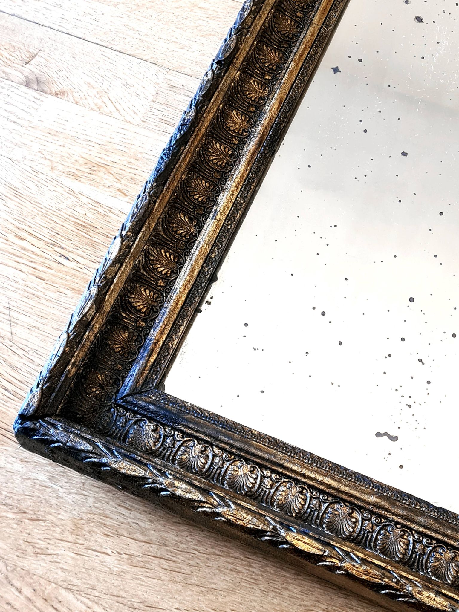 Antique mirror "Honoré" – Palmette decoration