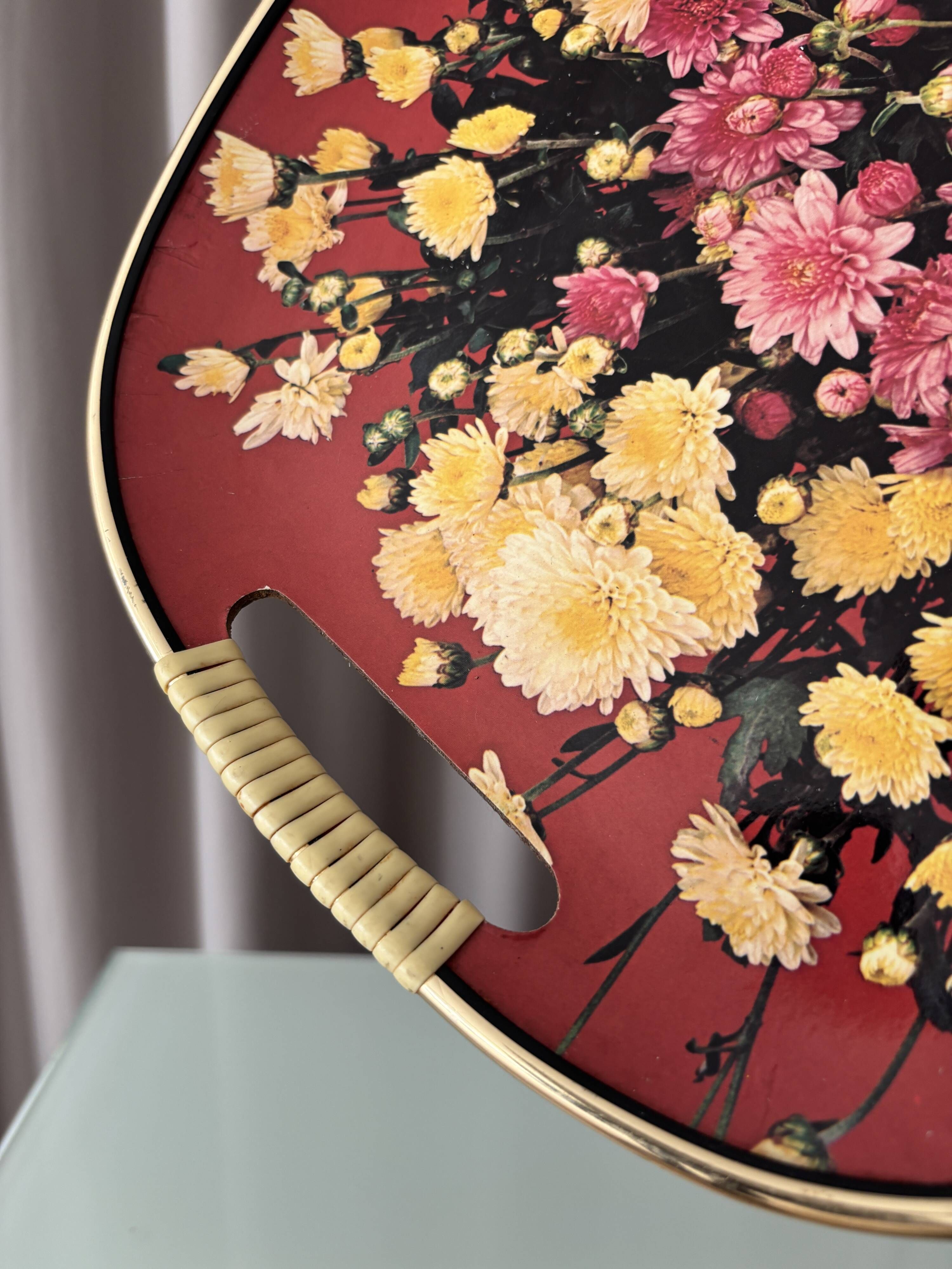 Vintage Floral Serving Tray – 1970s Chrysanthemum Design